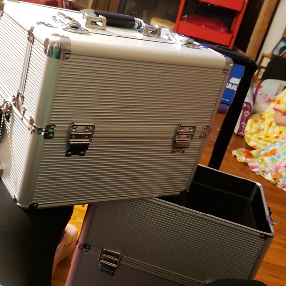 Makeup trunk - Picture 4 of 11